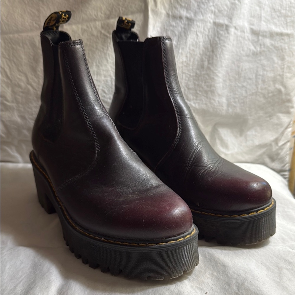 Dr. Marten’s platform lug sole Women's Burgundy Leather Chelsea Boots